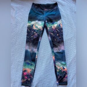 Mossimo mountain leggings